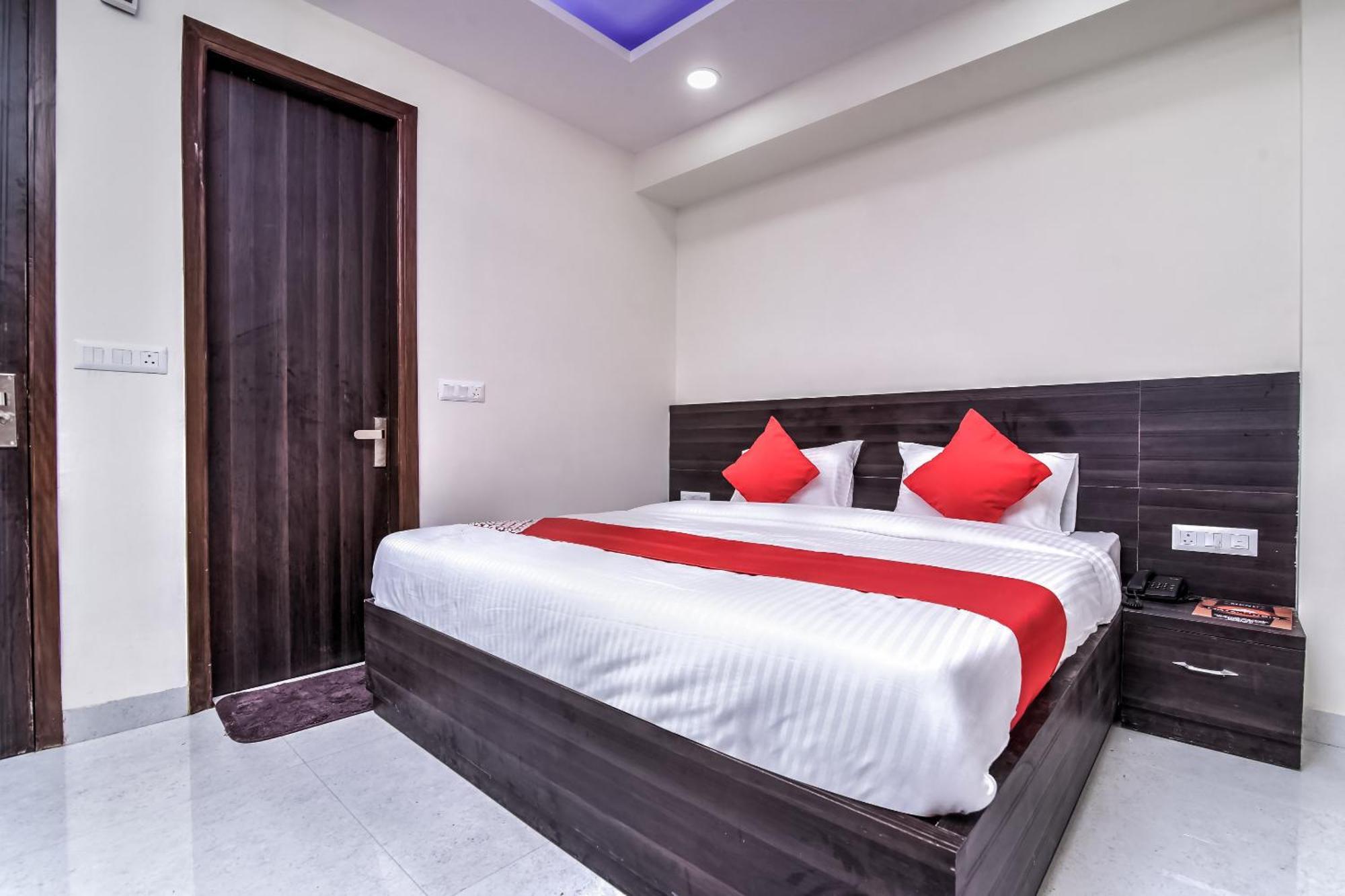 Hotel Aerostar Gold - Opposite Max Healthcare Delhi Zewnętrze zdjęcie