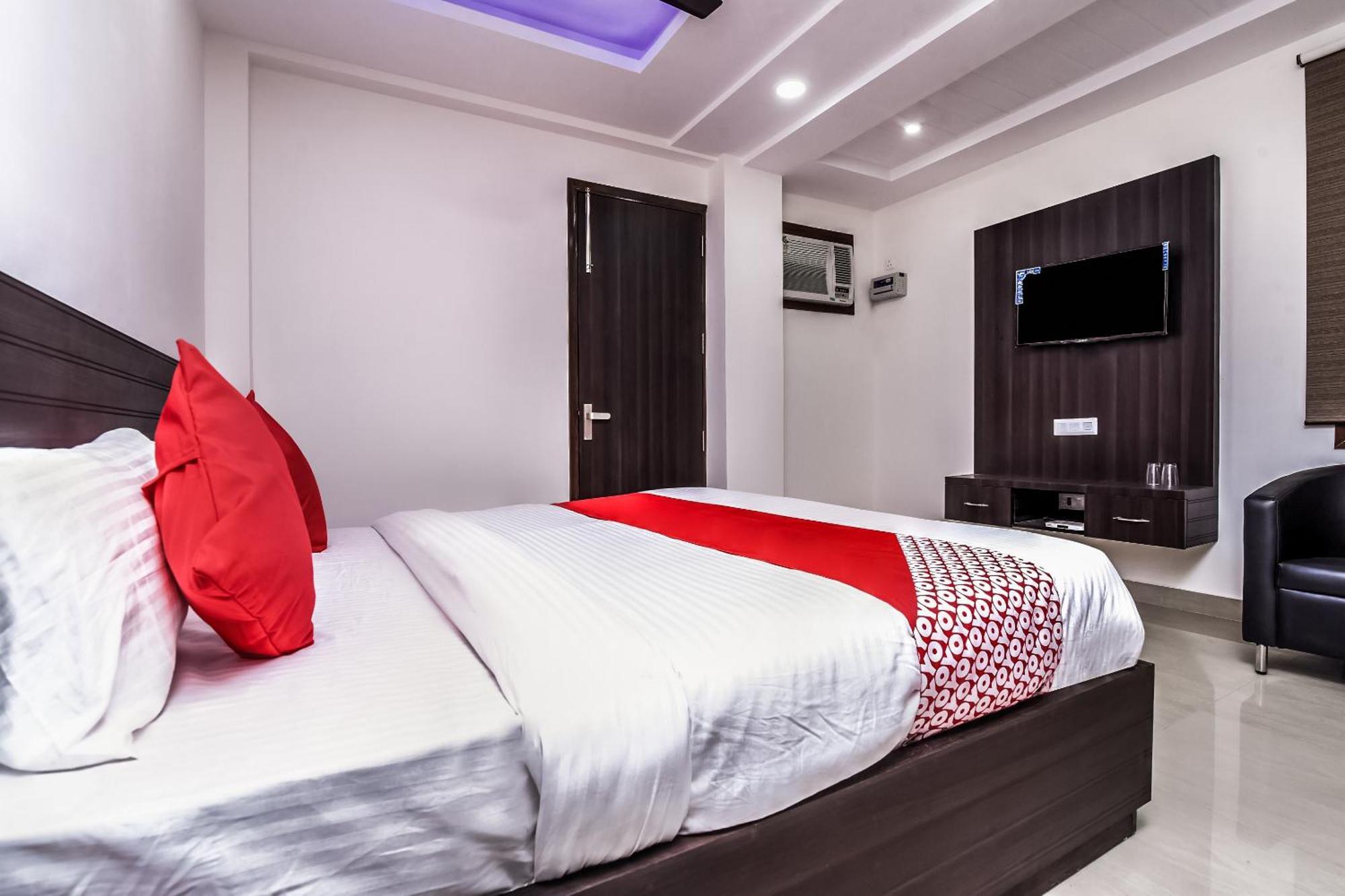 Hotel Aerostar Gold - Opposite Max Healthcare Delhi Zewnętrze zdjęcie