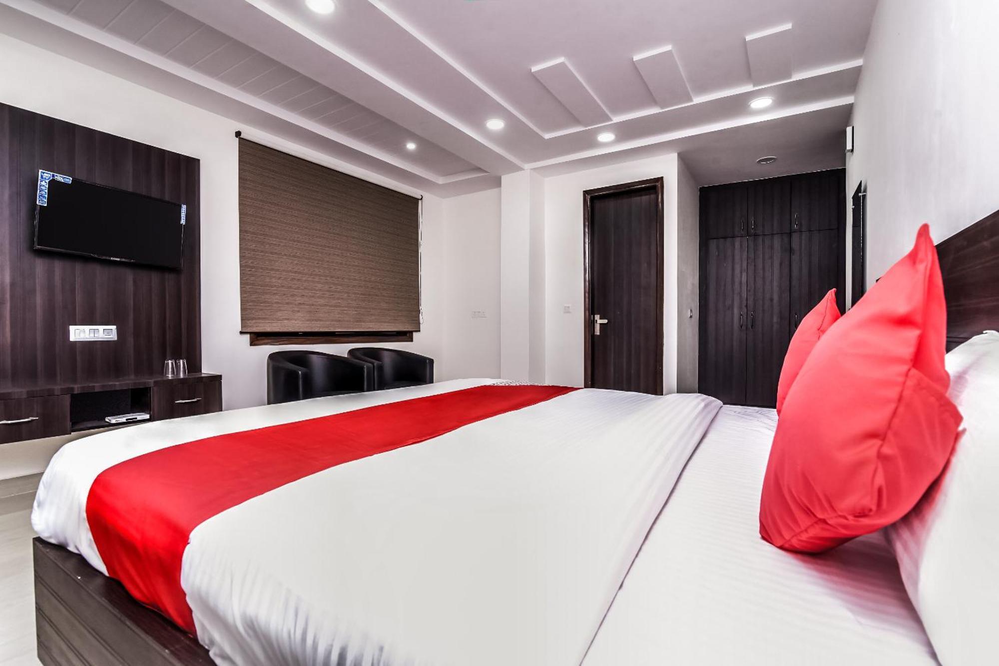 Hotel Aerostar Gold - Opposite Max Healthcare Delhi Zewnętrze zdjęcie