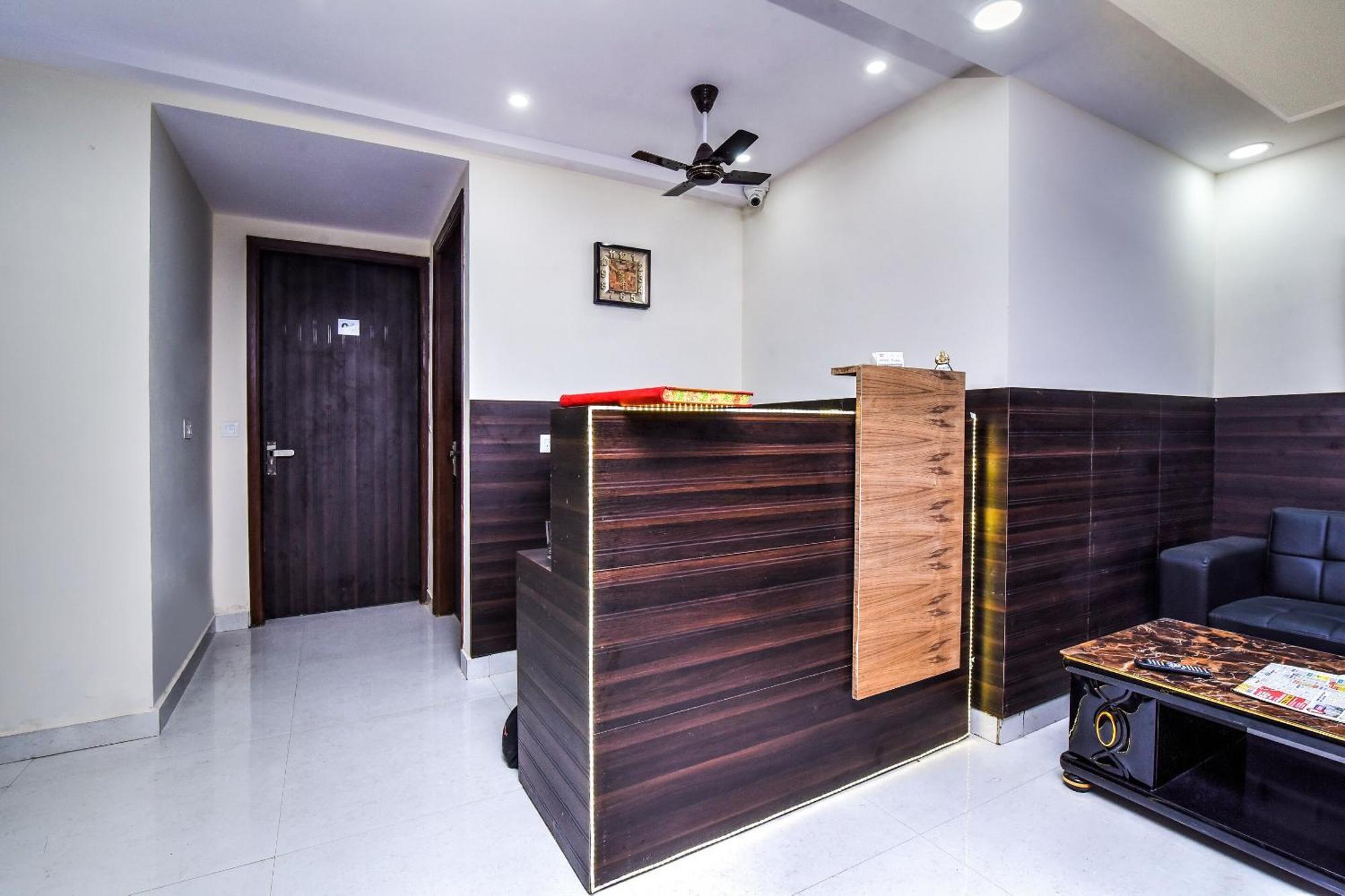 Hotel Aerostar Gold - Opposite Max Healthcare Delhi Zewnętrze zdjęcie