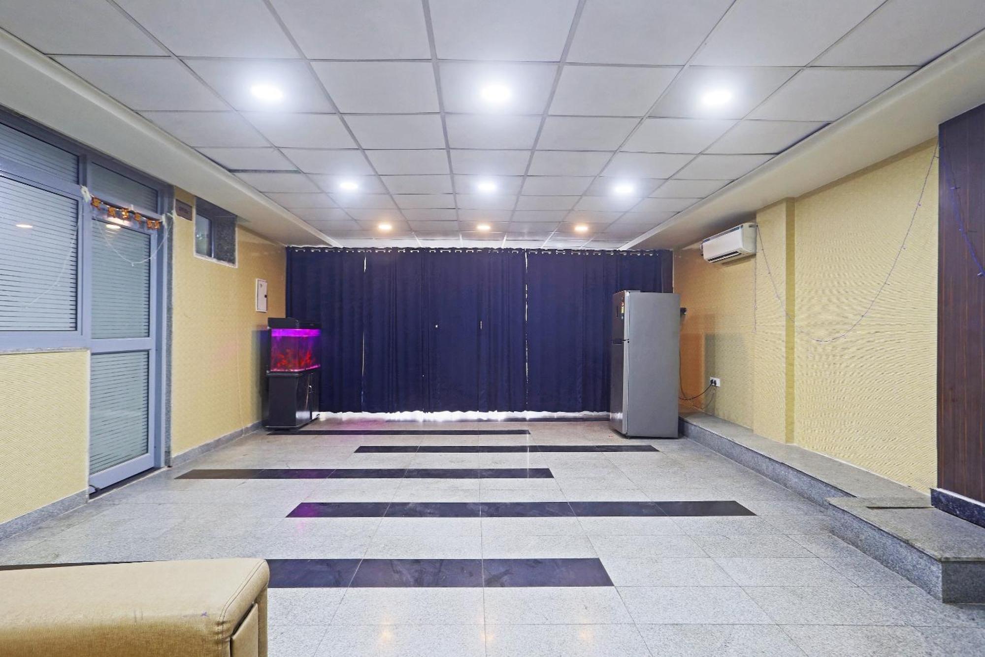 Hotel Aerostar Gold - Opposite Max Healthcare Delhi Zewnętrze zdjęcie