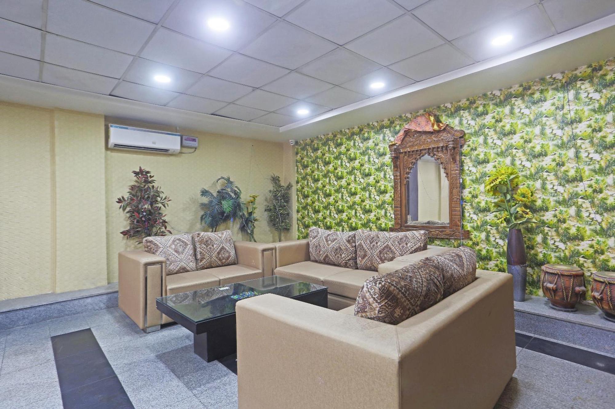 Hotel Aerostar Gold - Opposite Max Healthcare Delhi Zewnętrze zdjęcie