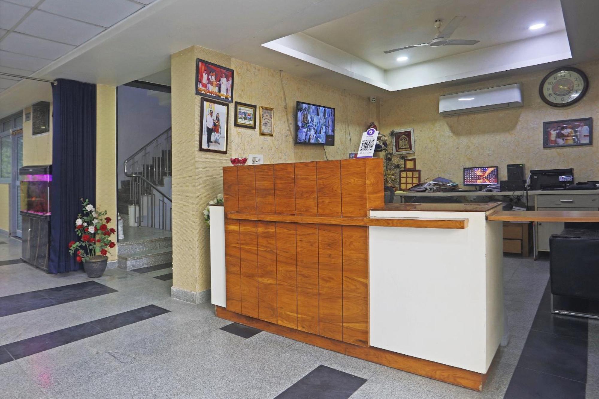 Hotel Aerostar Gold - Opposite Max Healthcare Delhi Zewnętrze zdjęcie