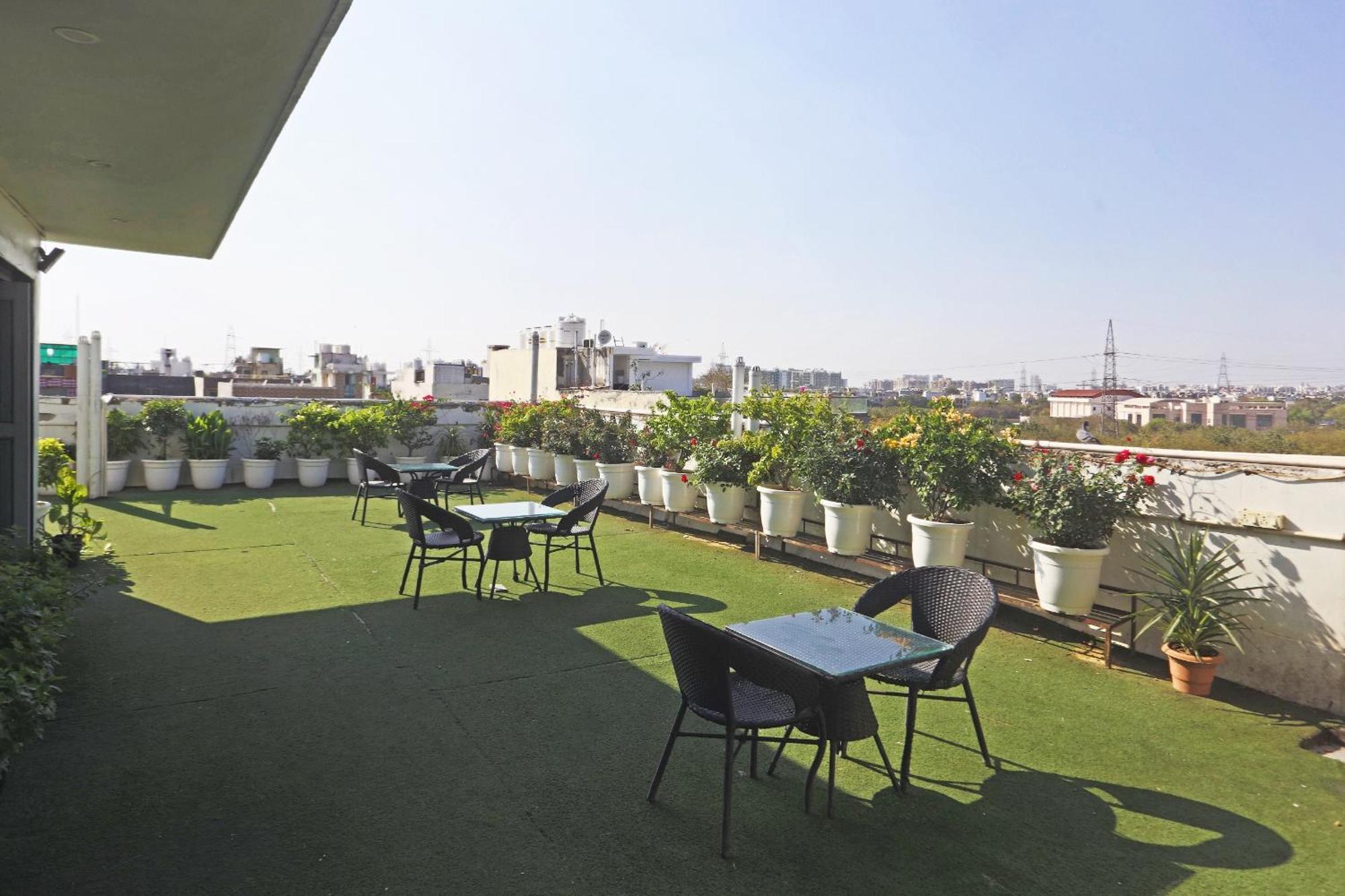 Hotel Aerostar Gold - Opposite Max Healthcare Delhi Zewnętrze zdjęcie