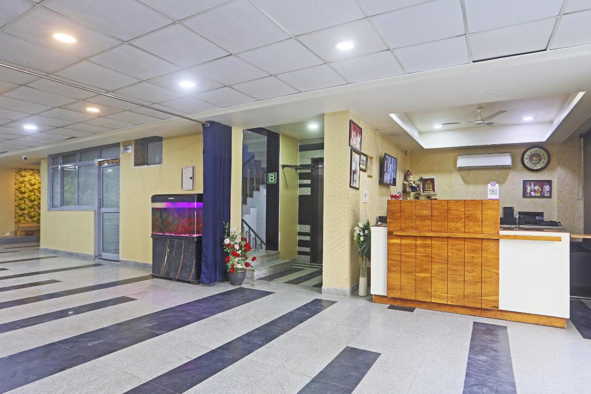 Hotel Aerostar Gold - Opposite Max Healthcare Delhi Zewnętrze zdjęcie