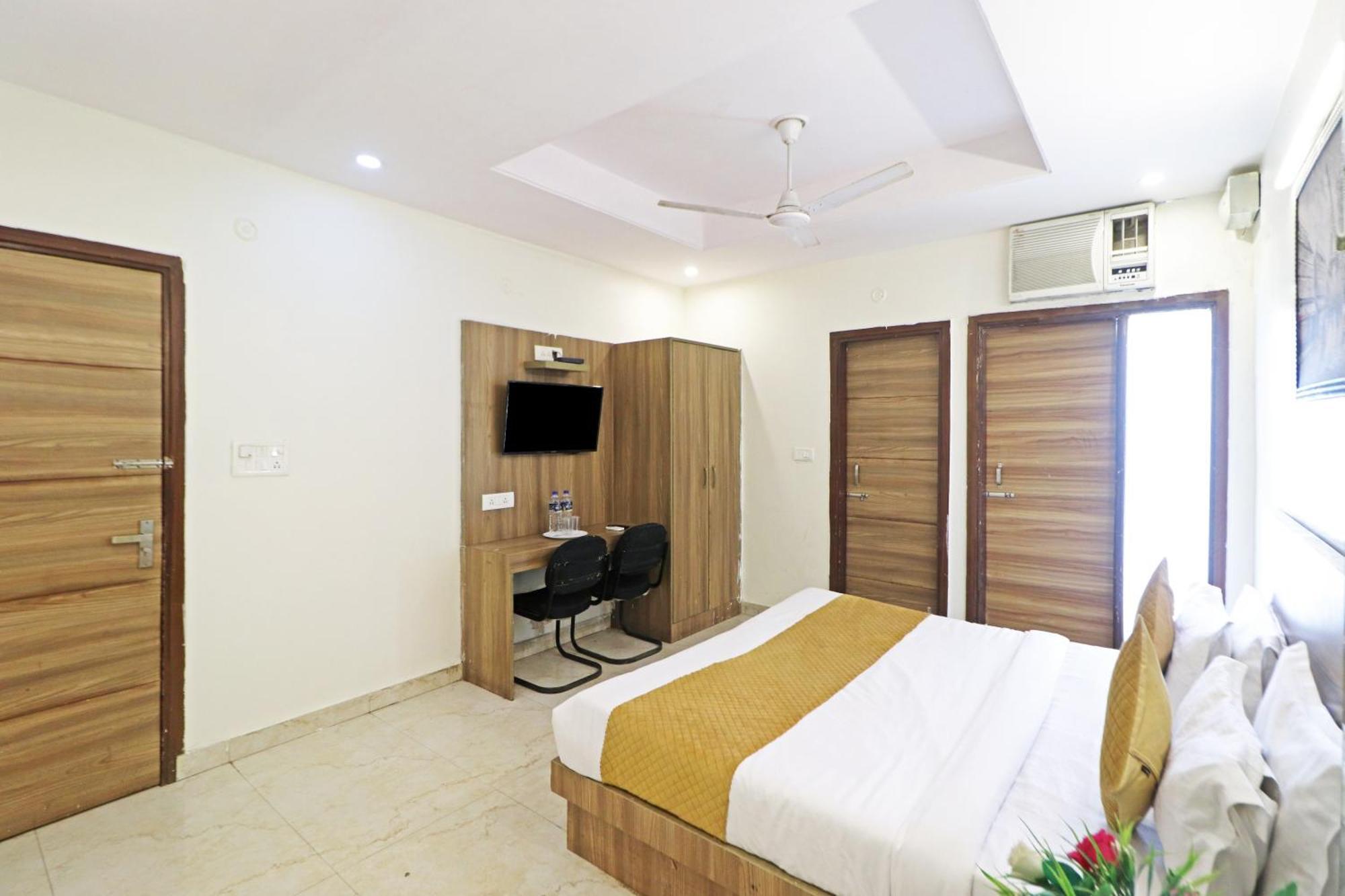 Hotel Aerostar Gold - Opposite Max Healthcare Delhi Zewnętrze zdjęcie