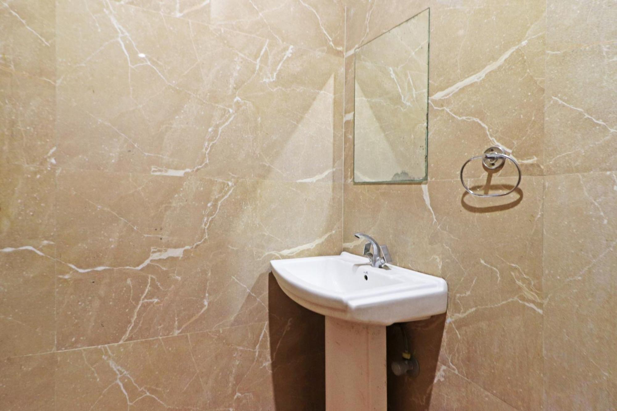 Hotel Aerostar Gold - Opposite Max Healthcare Delhi Zewnętrze zdjęcie