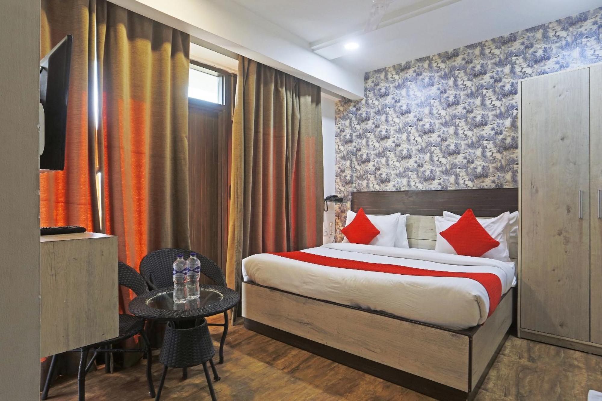 Hotel Aerostar Gold - Opposite Max Healthcare Delhi Zewnętrze zdjęcie