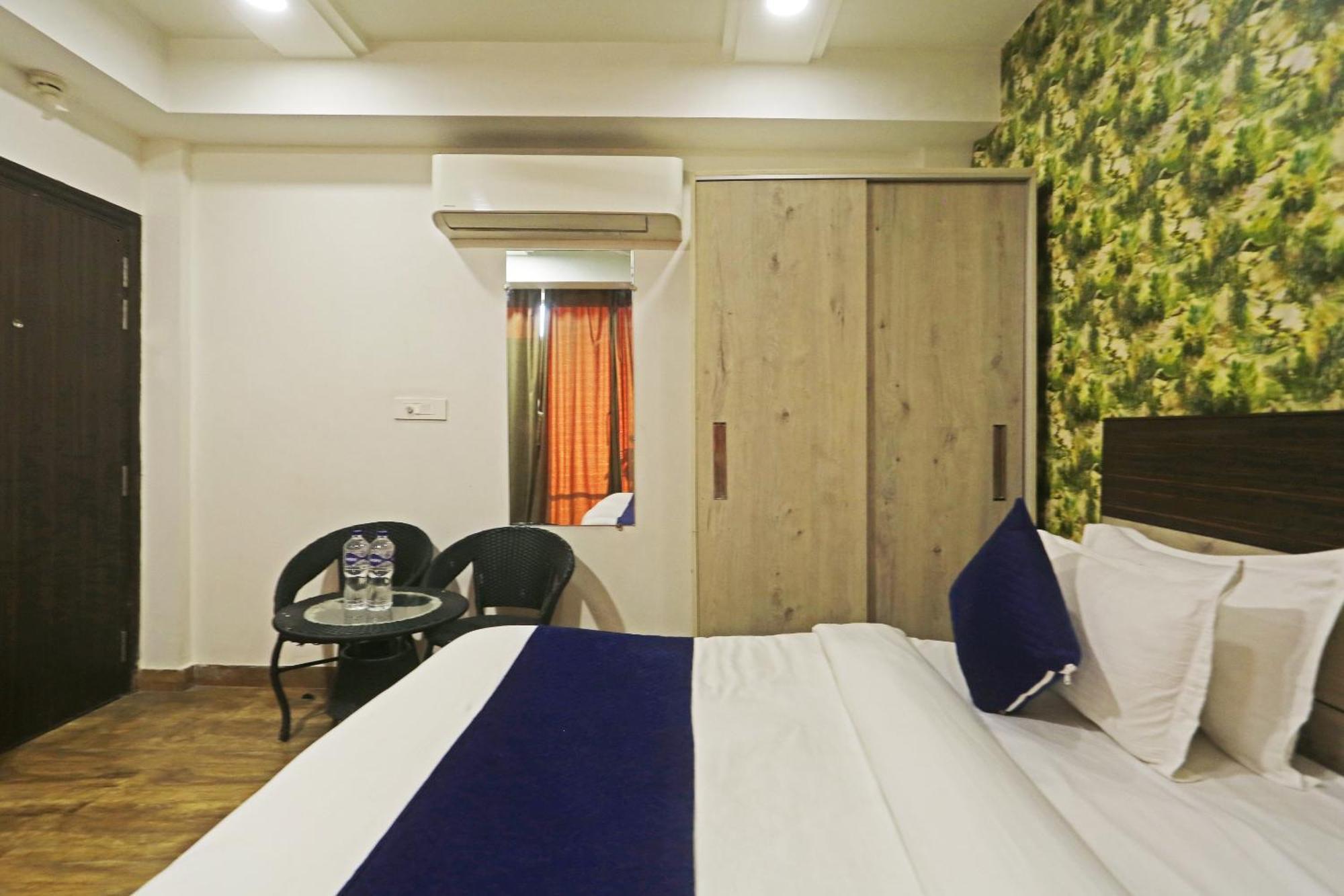 Hotel Aerostar Gold - Opposite Max Healthcare Delhi Zewnętrze zdjęcie