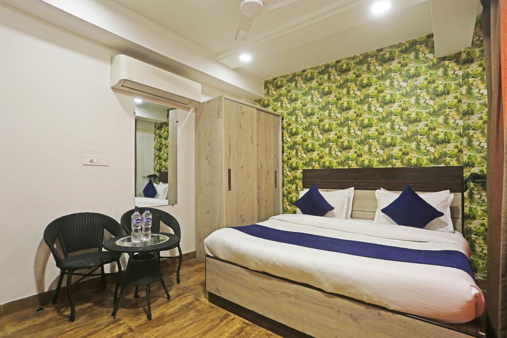Hotel Aerostar Gold - Opposite Max Healthcare Delhi Zewnętrze zdjęcie