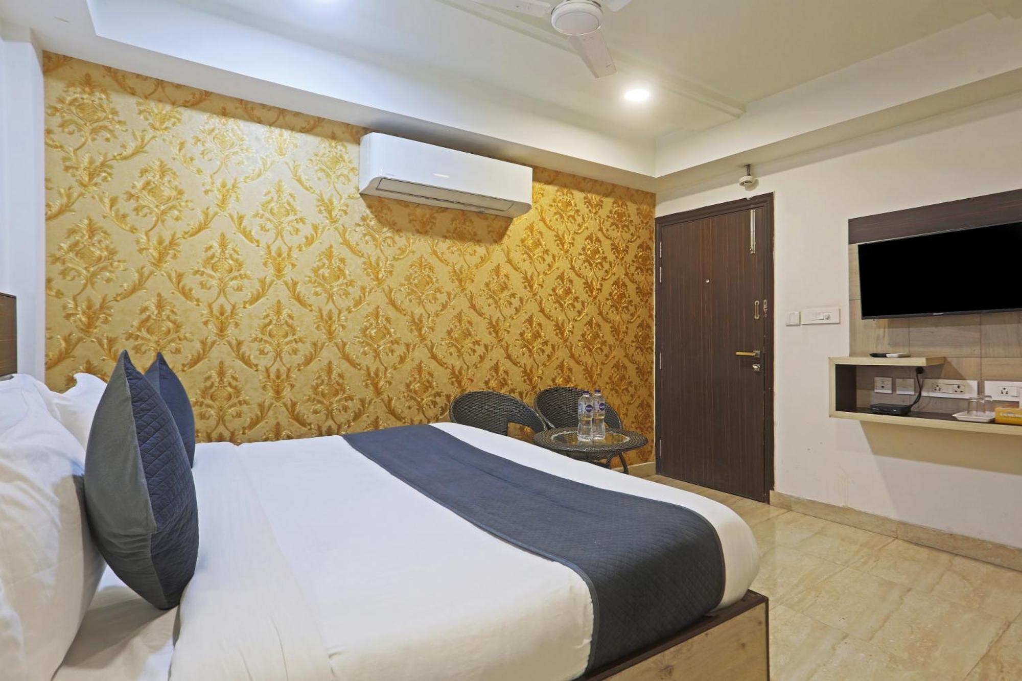 Hotel Aerostar Gold - Opposite Max Healthcare Delhi Zewnętrze zdjęcie