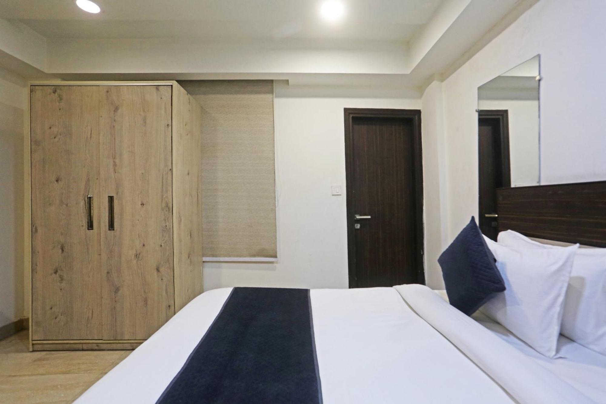 Hotel Aerostar Gold - Opposite Max Healthcare Delhi Zewnętrze zdjęcie